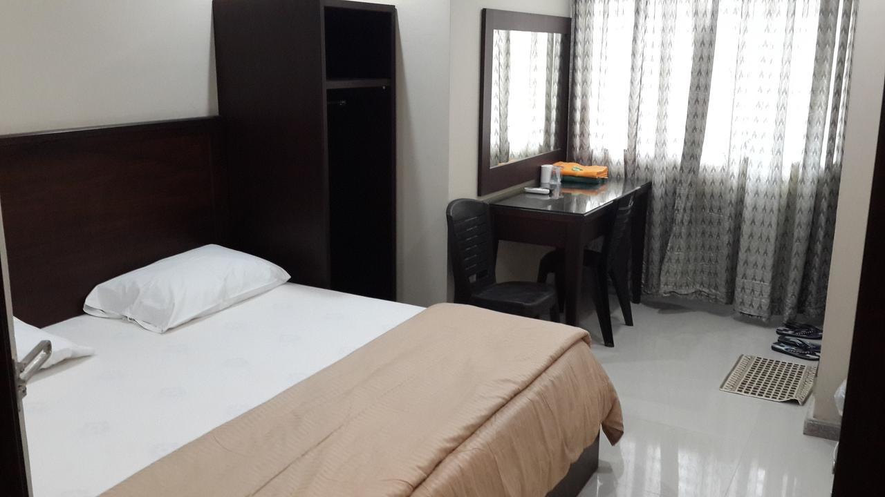 Leon Inn Jodoh Square Batam 外观 照片